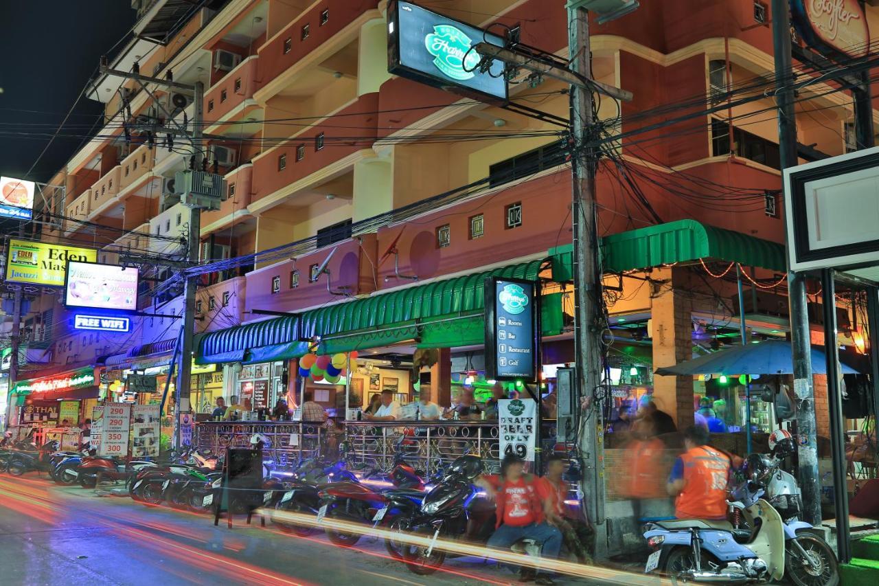 Harrys Hotel Bar & Restaurant Pattaya Extérieur photo